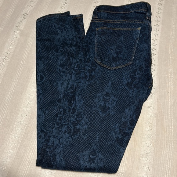 Ladies Hudson Nico Super Skinny Midrise Jeans - Picture 13 of 13